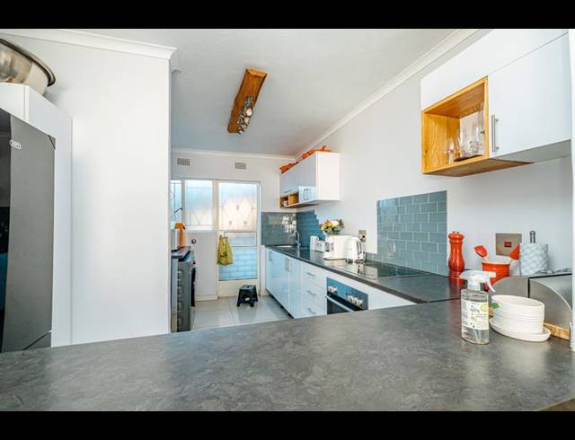 2 BEDROOM TOWNHOUSE FOR SALE IN LINDHAVEN